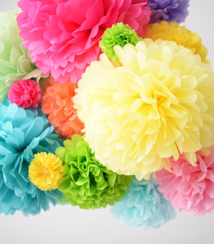 Фото ярких разноцветных помпонов